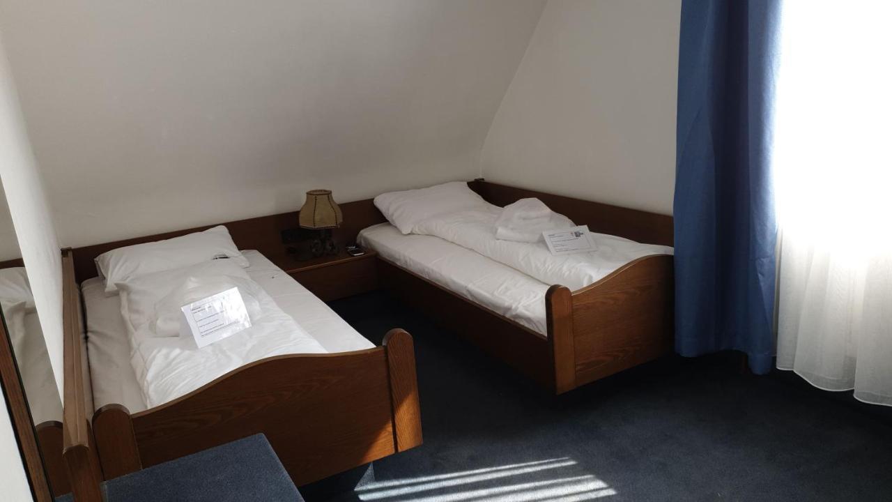 Hotel Goldene Rose Ebersbach an der Fils Exteriör bild