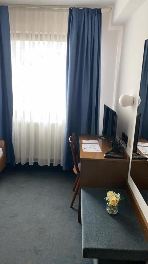 Hotel Goldene Rose Ebersbach an der Fils Exteriör bild